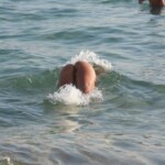 Flagra! Mulher Melão pelada na praia de nudismo de Abricó-RJ