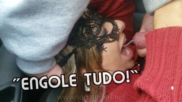 casada-realiza-o-fetiche-de-um-desconhecido-por-pes-e-engole-a-porra-dele-enquanto-o-marido-corno-filma-tudo Casada realiza o fetiche de um desconhecido por pés e engole a porra dele enquanto o marido corno filma tudo