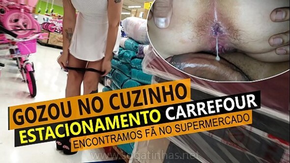 Casada dando o cu sem camisinha no estacionamento do Carrefour