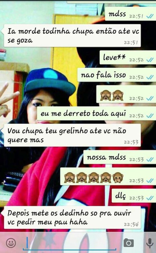 YMjprhi Novinha peituda confiou nos amigos e caiu na net