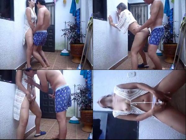 lCyt5wI Comendo a vizinha no quintal - Caiu na net