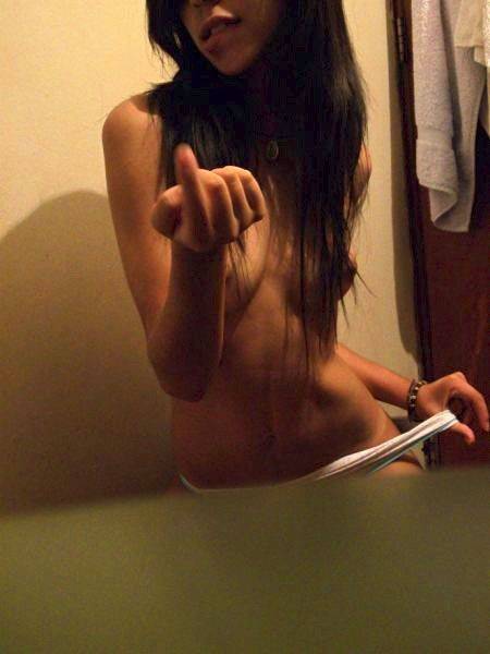 rwGxk44 Manuela caiu na net